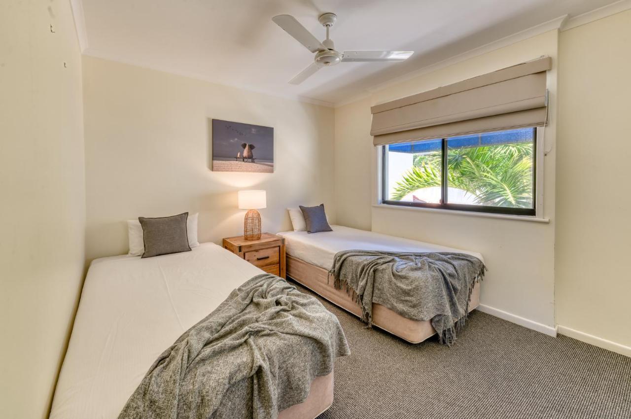 The Point Coolum Aparthotel Кулъм Бийч Екстериор снимка
