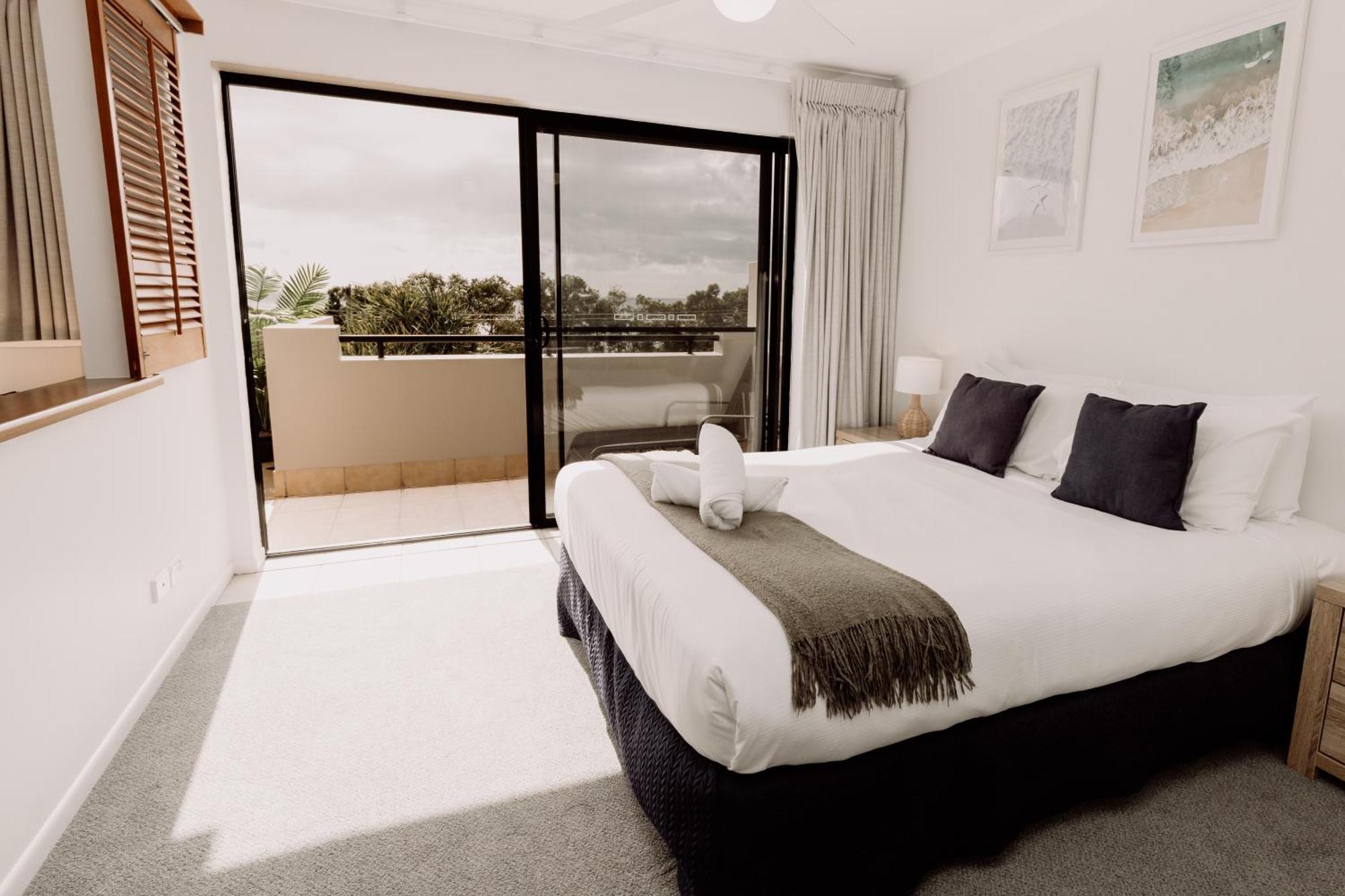 The Point Coolum Aparthotel Кулъм Бийч Екстериор снимка