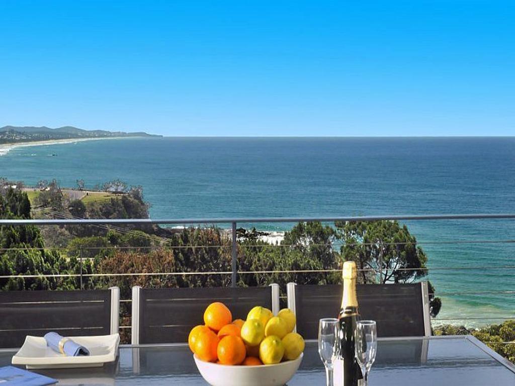 The Point Coolum Aparthotel Кулъм Бийч Екстериор снимка